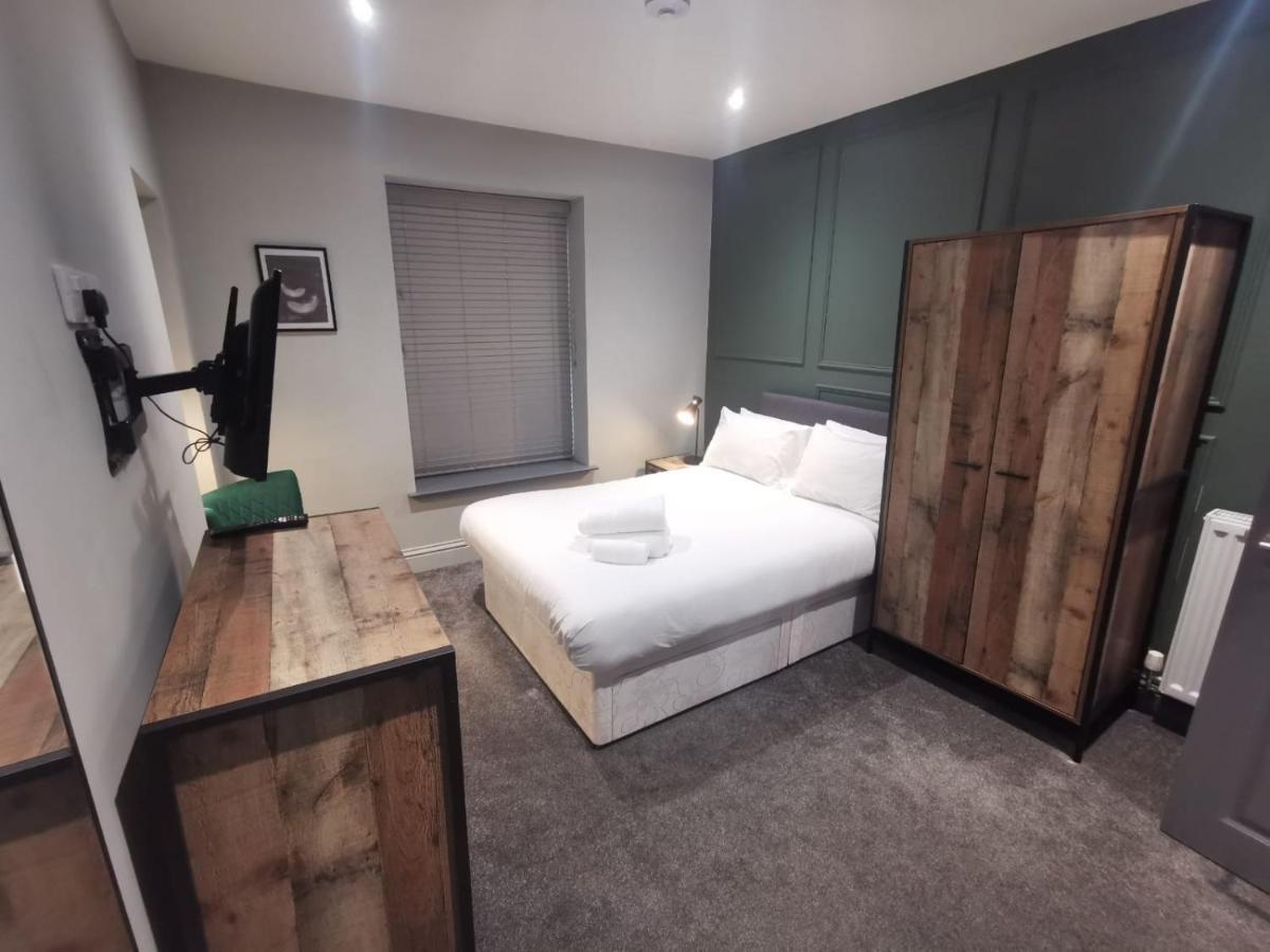 Holiday home Mansel House - Sleeps 14 - By Tifa *